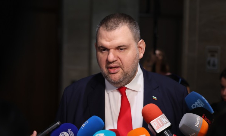 Пеевски обвини ПП-ДБ, че са готвили заговор срещу Борисов по време на Сглобката